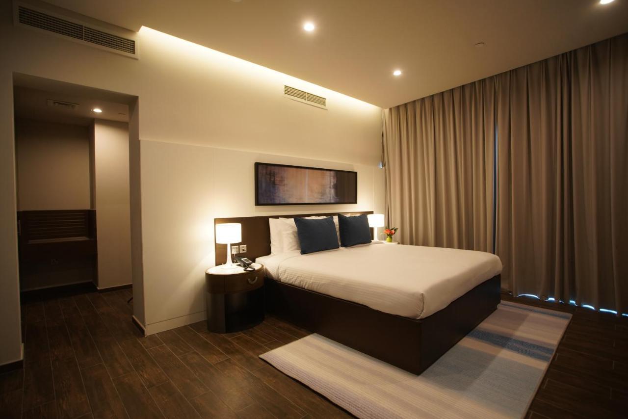 C - Hotel And Suites Doha Extérieur photo