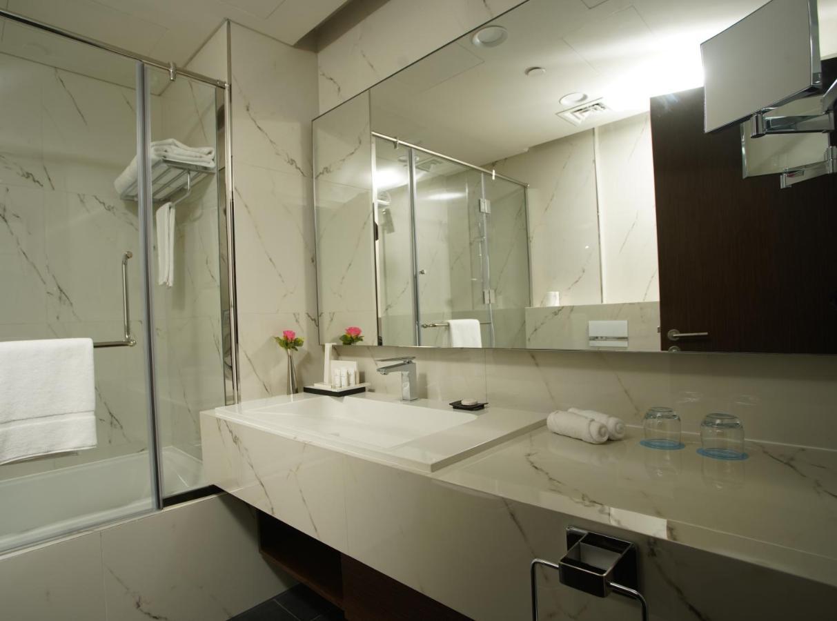 C - Hotel And Suites Doha Extérieur photo