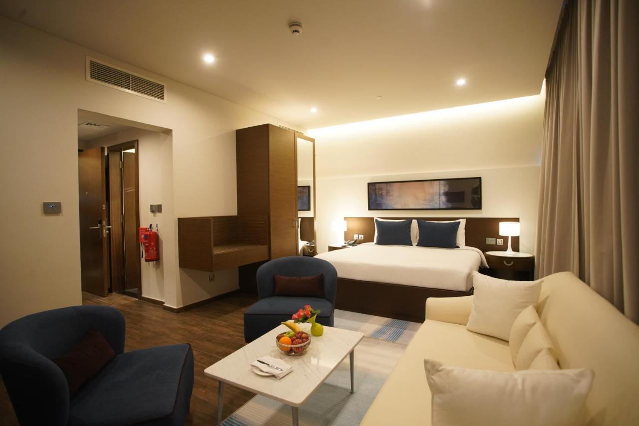 C - Hotel And Suites Doha Extérieur photo