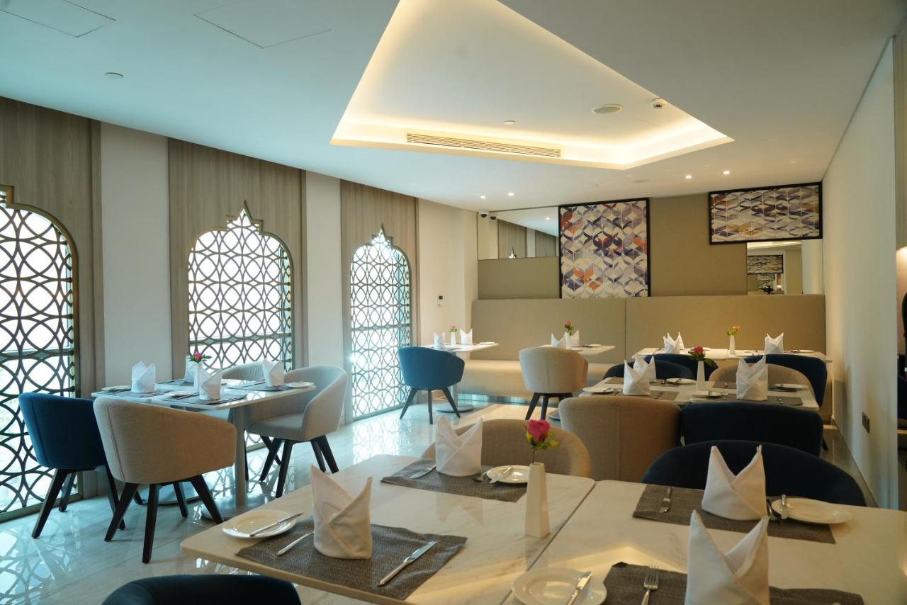 C - Hotel And Suites Doha Extérieur photo