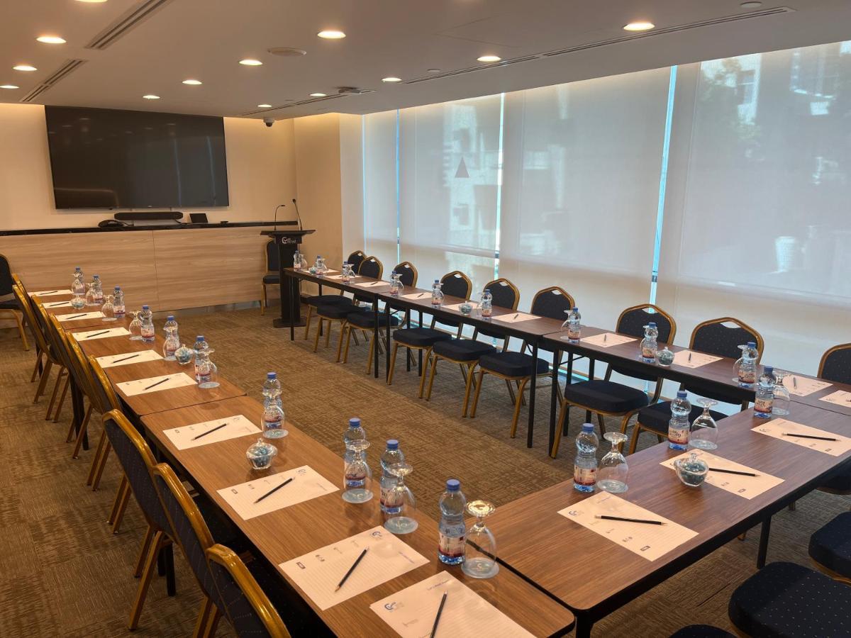 C - Hotel And Suites Doha Extérieur photo